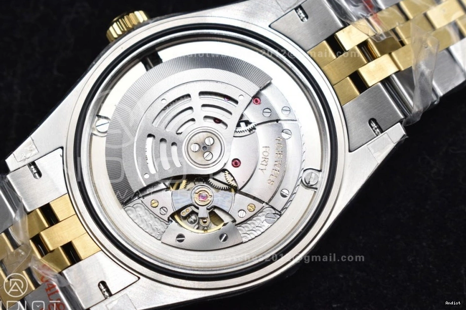 1113 YG Bracelet On Edition Skydweller SS Dial Noob YG SS Best White A23J ComfortFit 0813
